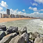 In With Stunning Sea View Апартаменты *